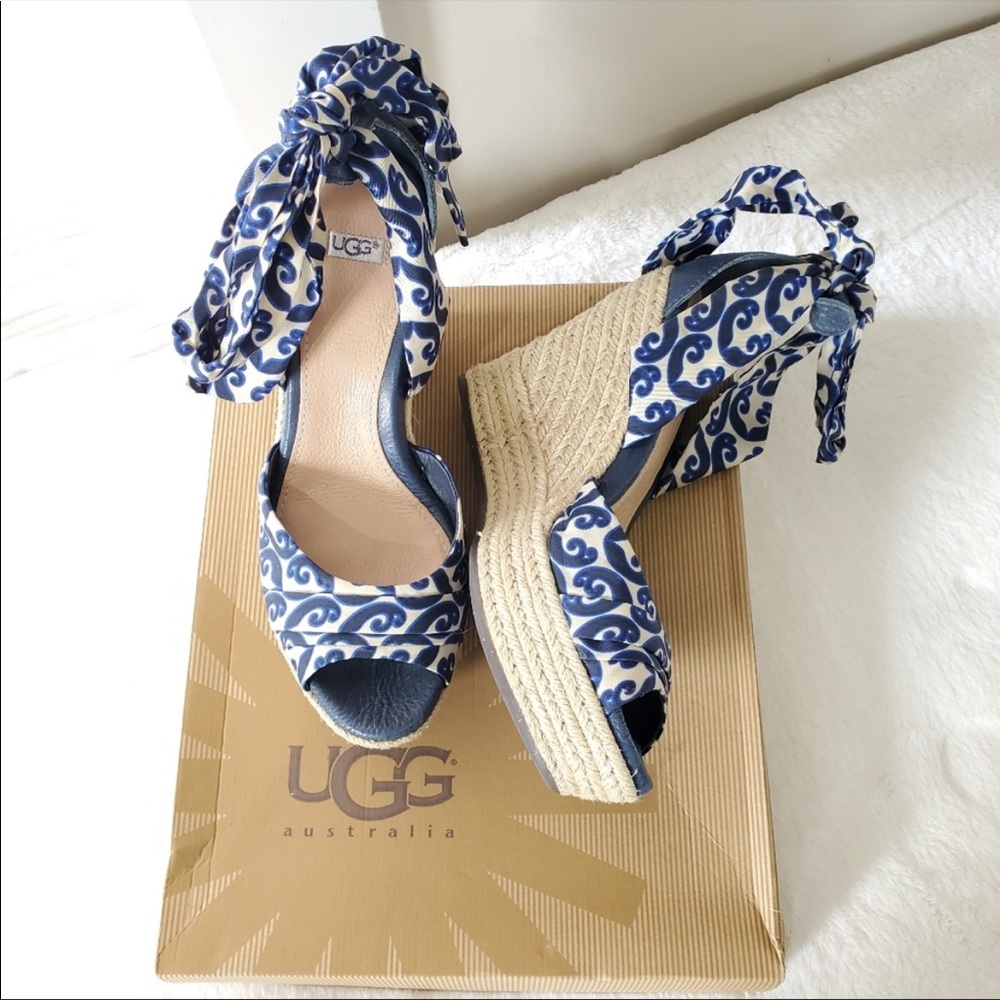 UGG wedge blue silk tie on sandals